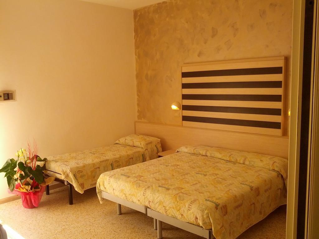 Hotel Abel & Residence Cesenatico Bilik gambar
